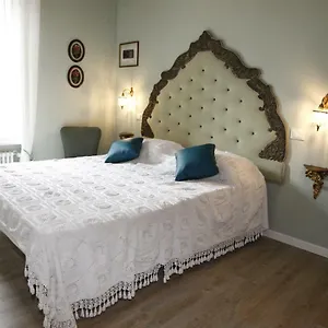Juliet's Nest In 2* Verona