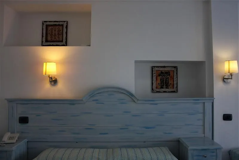 Blue Moon Hotel Pantelleria 3*,  Italy